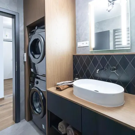 New Designer With Large Terrace تشيسكي بوديوفيتسه